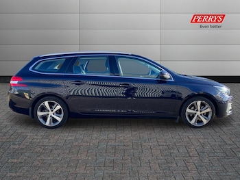 Used Peugeot 308 2018 for sale - 76919379: Photo