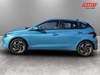 Used Hyundai i20 2023 for sale - 77980475: Photo