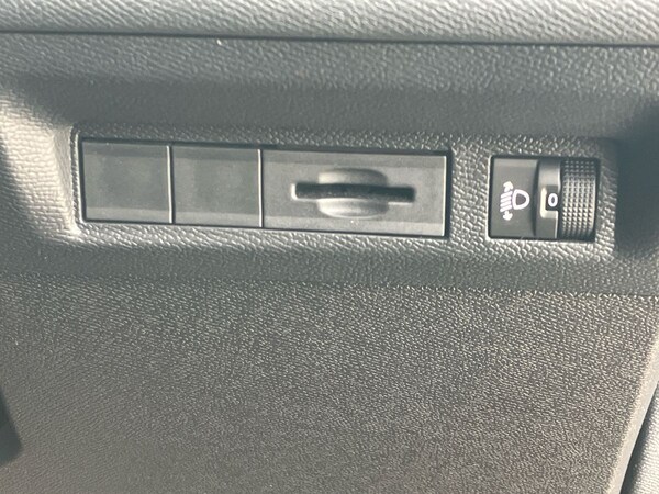 Used Peugeot 308 2023 for sale - 75711200: Photo 41