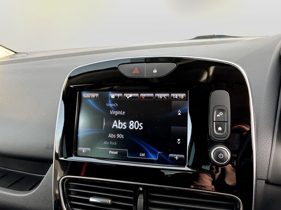 Used Renault Clio 2017 for sale - 77688398: Photo 19