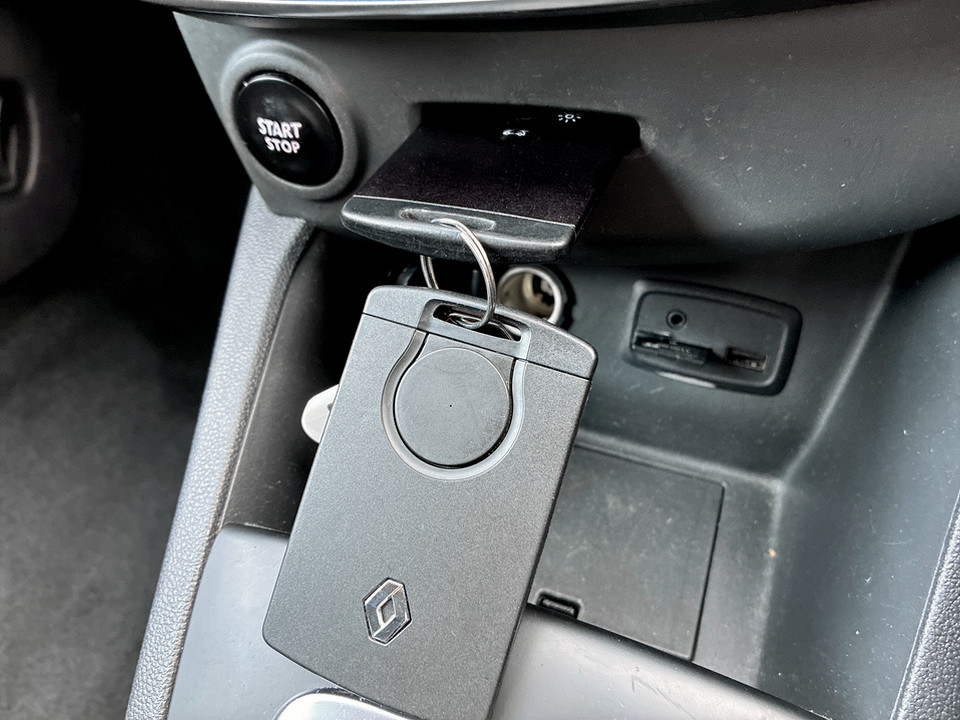 Used Renault Clio 2017 for sale - 77688398: Photo 40