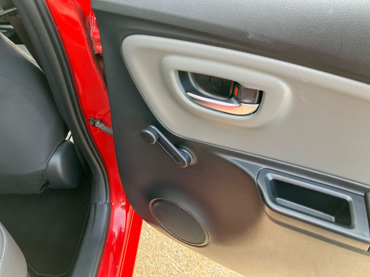 Used Toyota Yaris 2020 for sale - 76518141: Photo 29