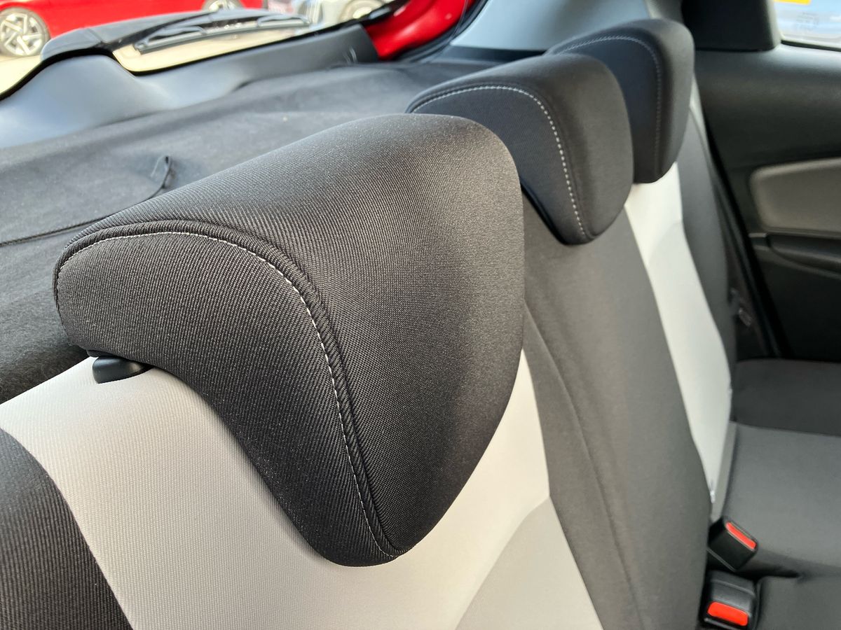 Used Toyota Yaris 2020 for sale - 76518141: Photo 31