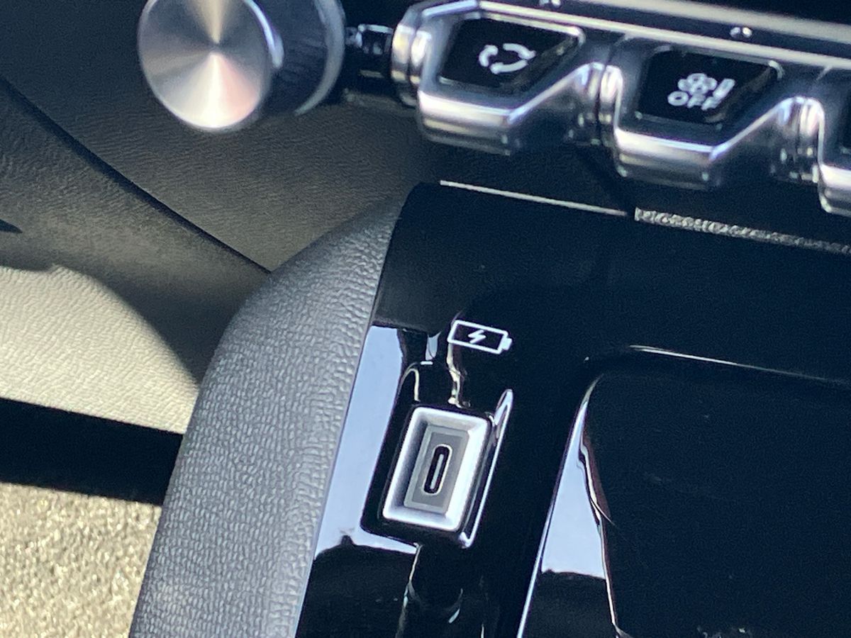 Used Peugeot 2008 2024 for sale - 76577551: Photo 54