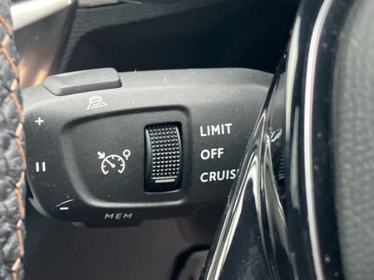 Used Peugeot 3008 2022 for sale - 77221160: Photo 40