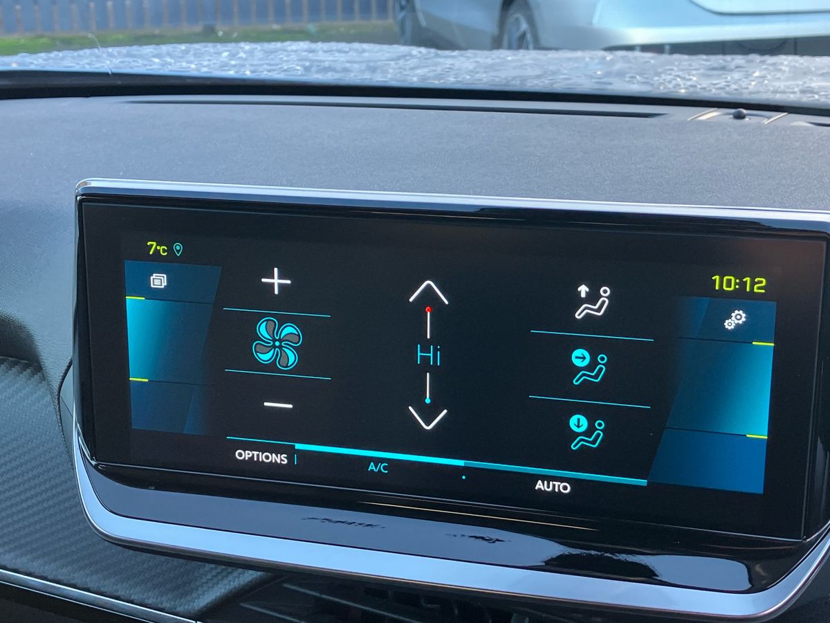 Used Peugeot 2008 2022 for sale - 77432201: Photo 12