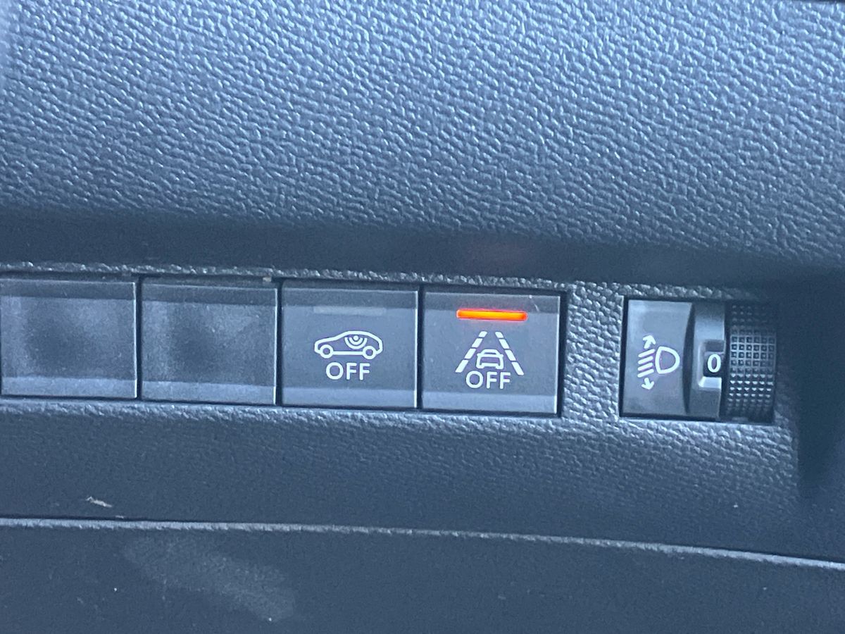 Used Peugeot 2008 2022 for sale - 77432201: Photo 35