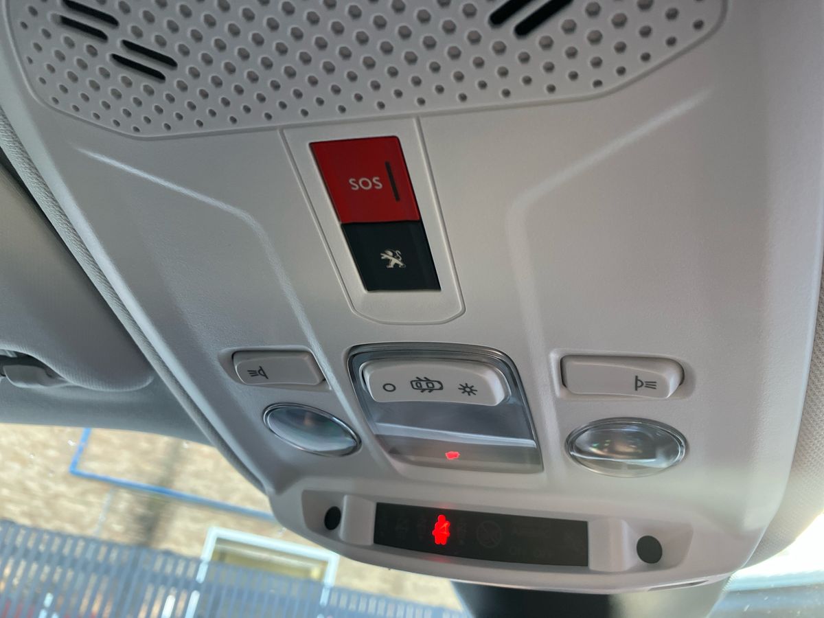 Used Peugeot 2008 2022 for sale - 77432201: Photo 55