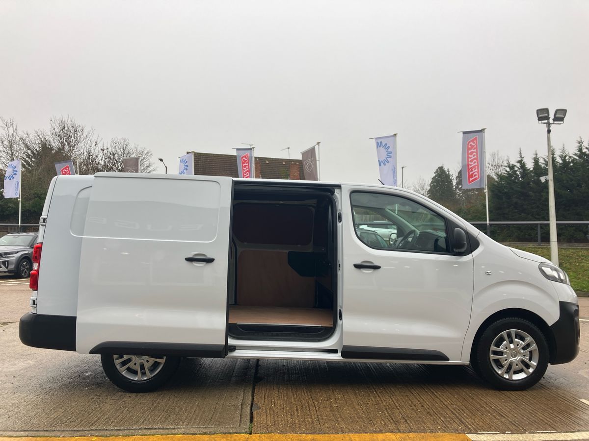 Used Vauxhall Vivaro 2022 for sale - 77113574: Photo 29