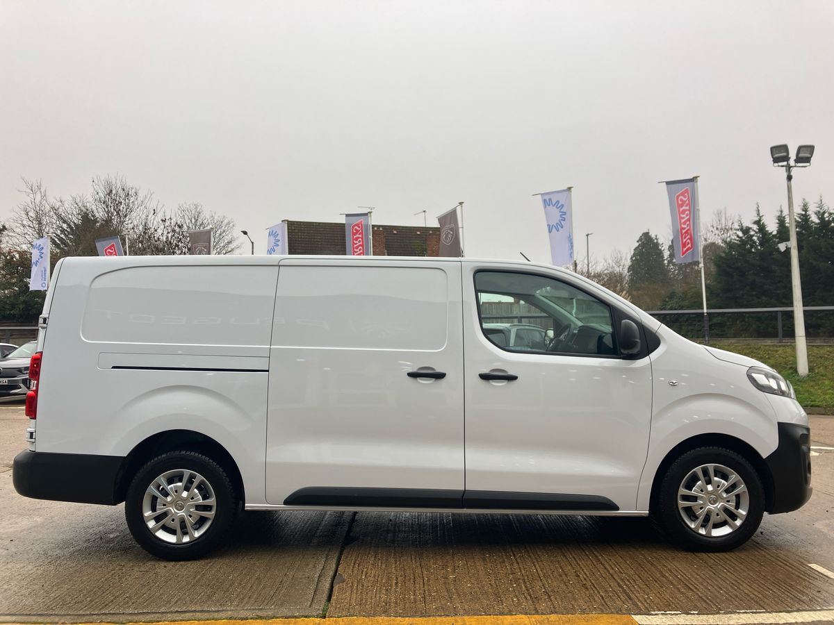 Used Vauxhall Vivaro 2022 for sale - 77113574: Photo 30