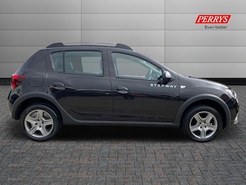Used Dacia Sandero Stepway 2019 for sale - 75342553: Photo