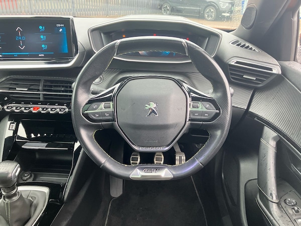 Used Peugeot 2008 2020 for sale - 76128387: Photo 17