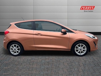 Used Ford Fiesta 2018 for sale - 76016584: Photo