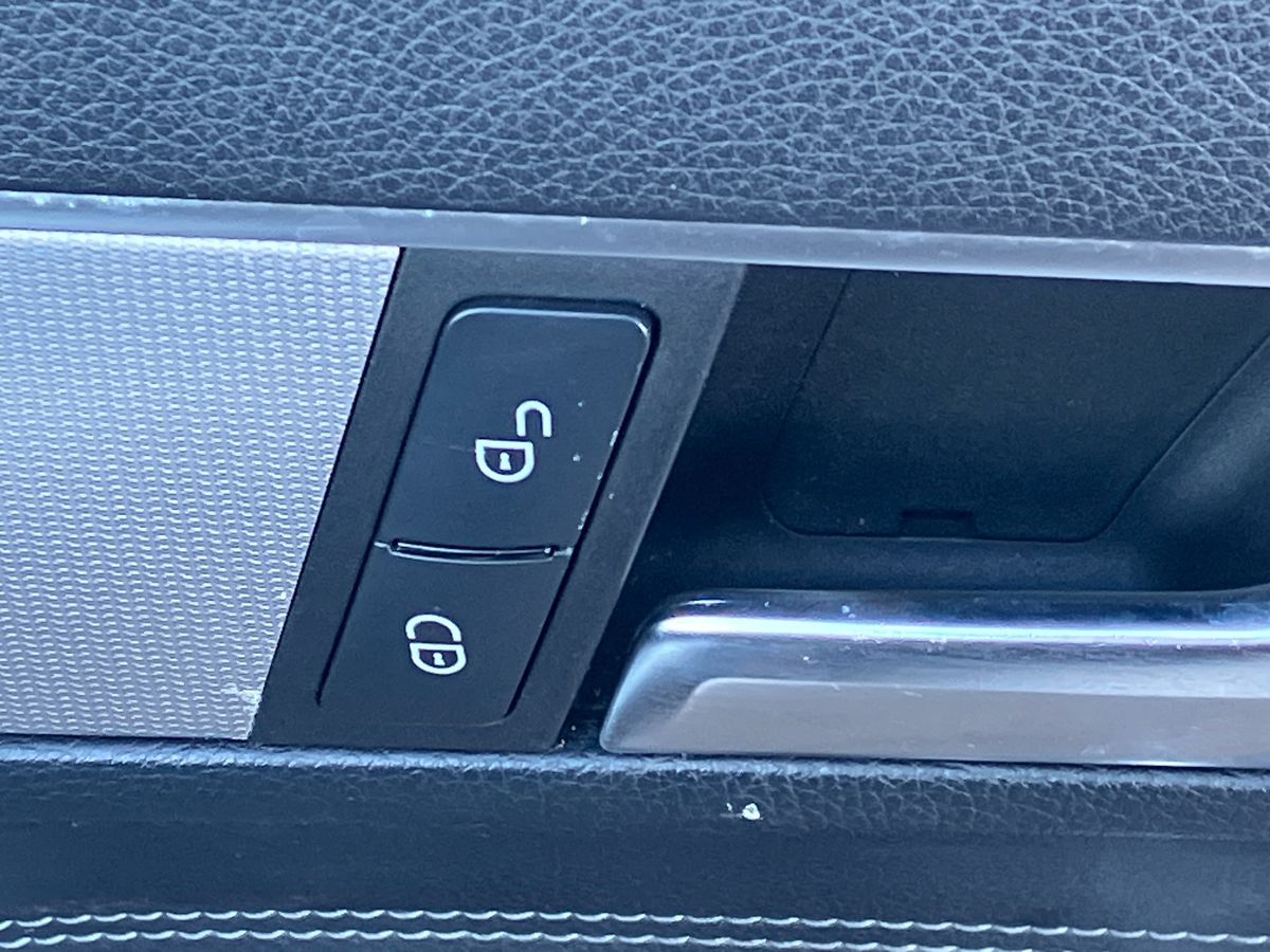 Used Mercedes-Benz E Class 2014 for sale - 77113741: Photo 33