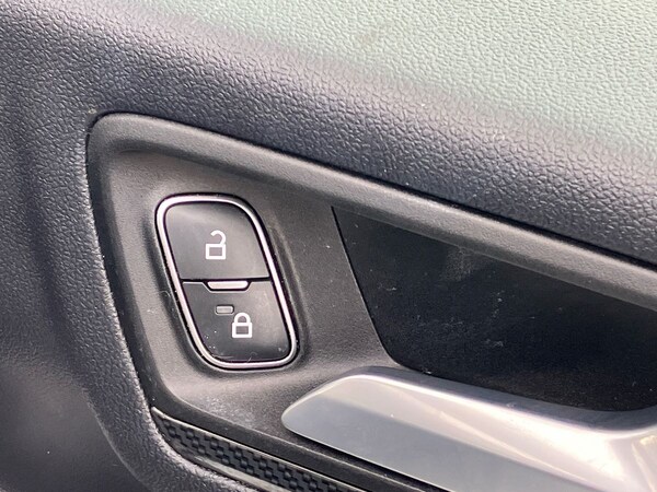 Used Ford Kuga 2022 for sale - 75536299: Photo 47