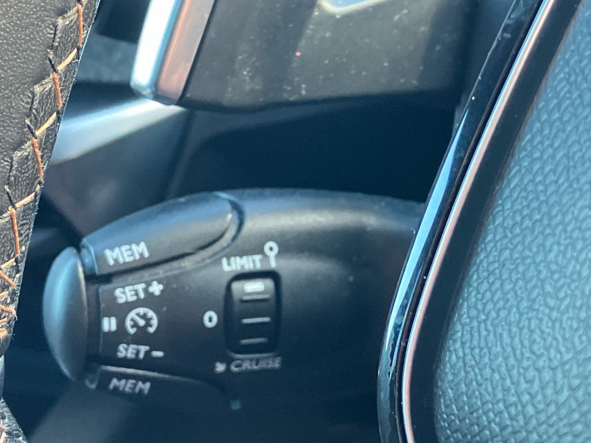 Used Peugeot 3008 2018 for sale - 77432228: Photo 46