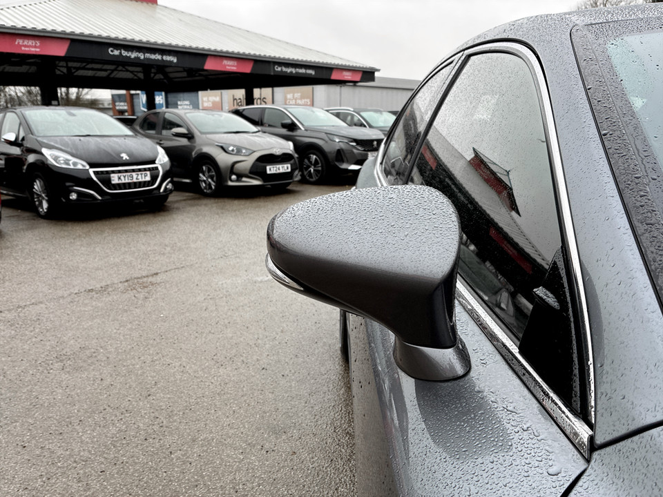 Used Lexus IS 2014 for sale - 77666257: Photo 31