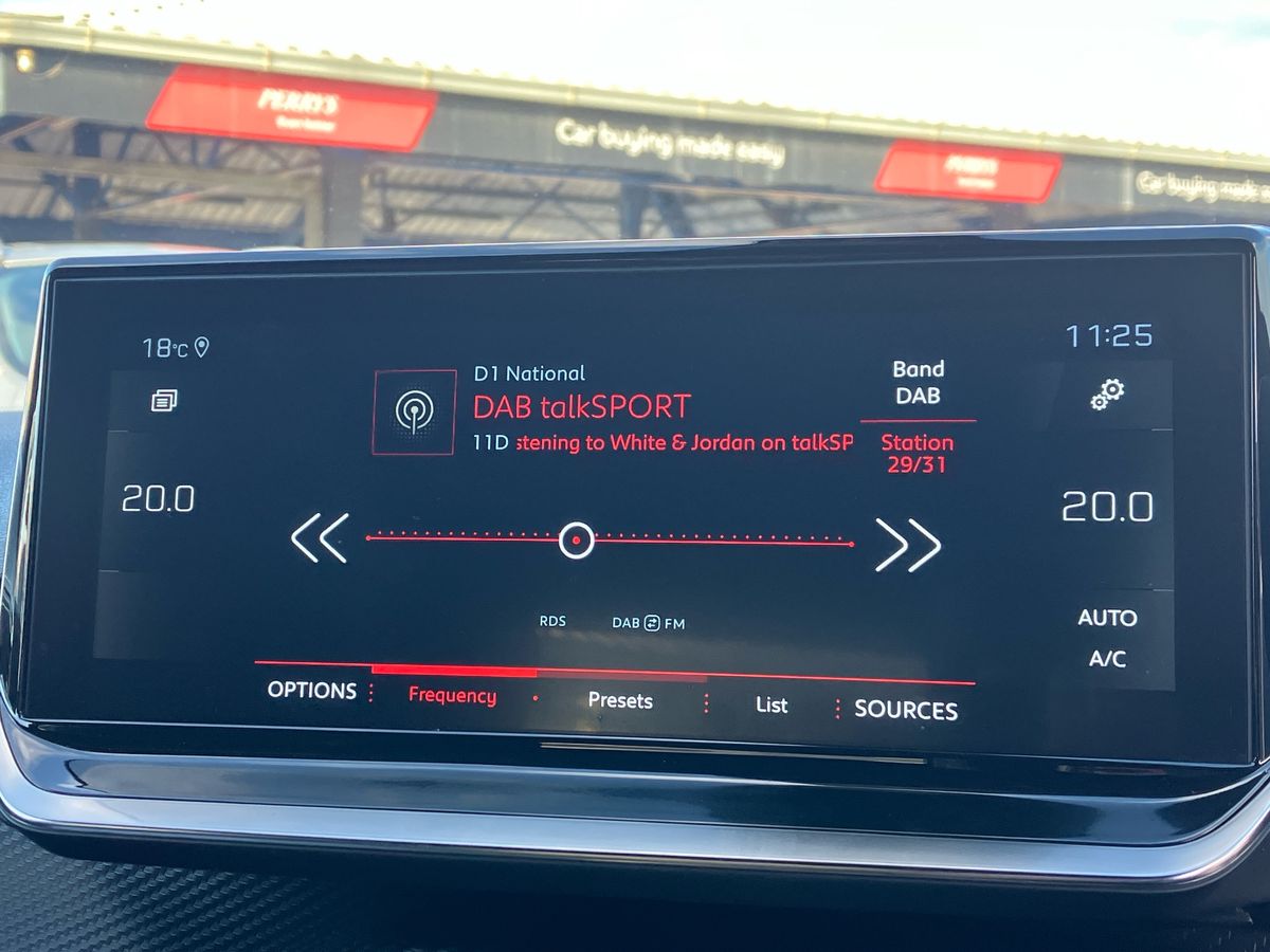 Used Peugeot 2008 2022 for sale - 76128198: Photo 10