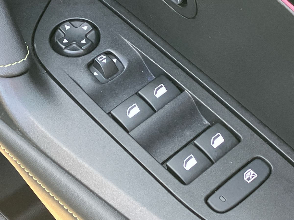 Used Peugeot 2008 2022 for sale - 76128198: Photo 18