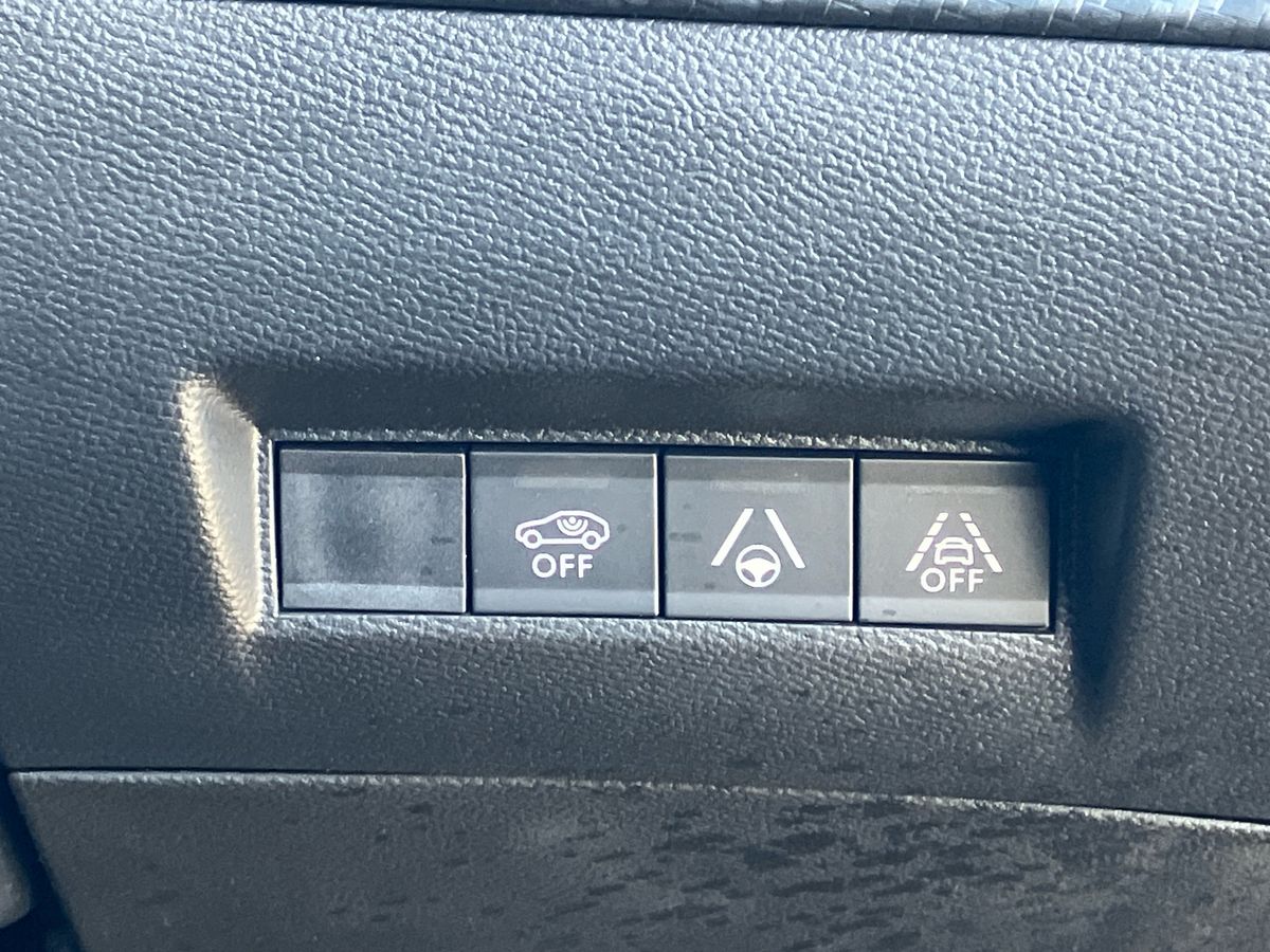 Used Peugeot 2008 2022 for sale - 76128198: Photo 40