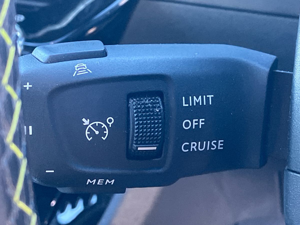 Used Peugeot 2008 2022 for sale - 76128198: Photo 44