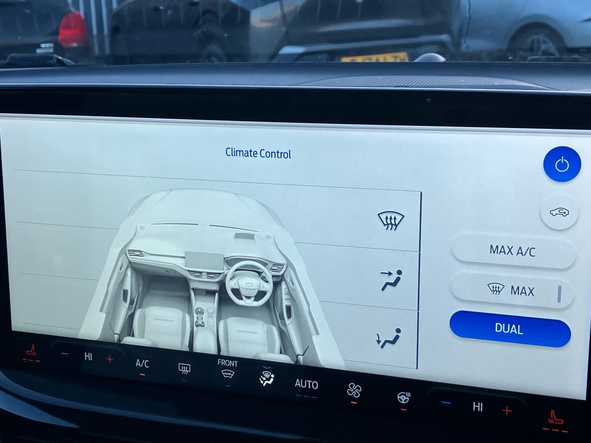 Used Ford Focus 2022 for sale - 76905618: Photo 12