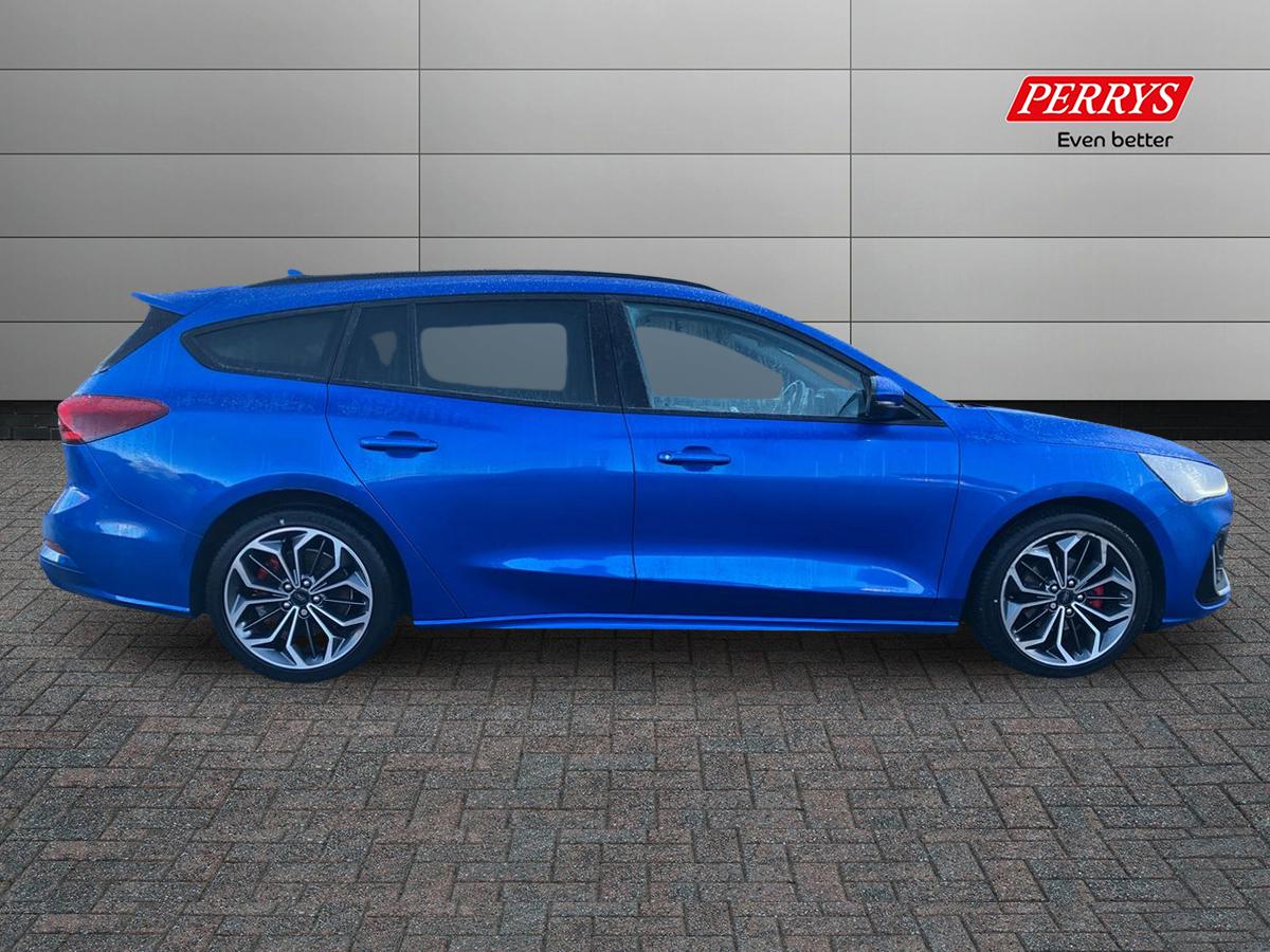 Used Ford Focus 2022 for sale - 76905618: Photo 3