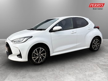 Used Toyota Yaris 2023 for sale - 77789797: Photo