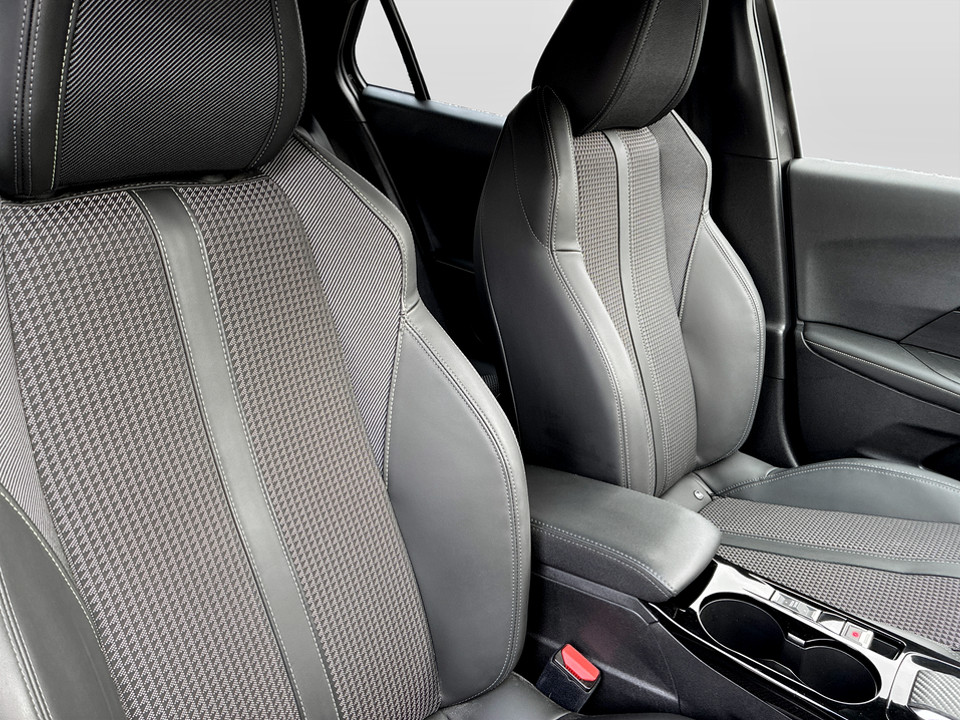 Used Peugeot 2008 2023 for sale - 77460790: Photo 48