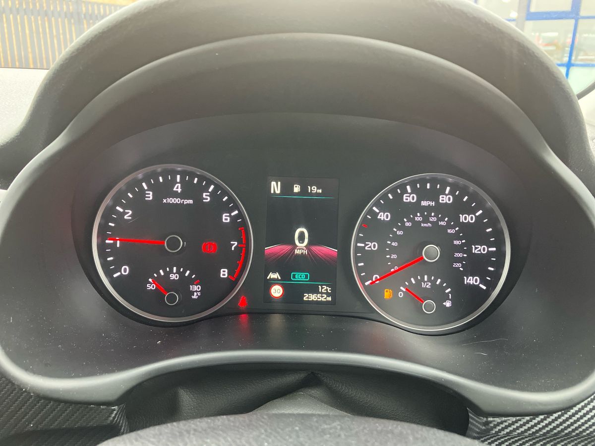 Used Kia Stonic 2022 for sale - 76264143: Photo 14