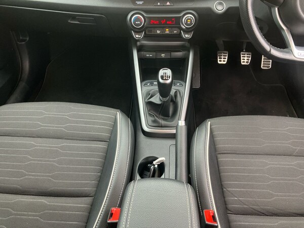 Used Kia Stonic 2022 for sale - 76264143: Photo 18