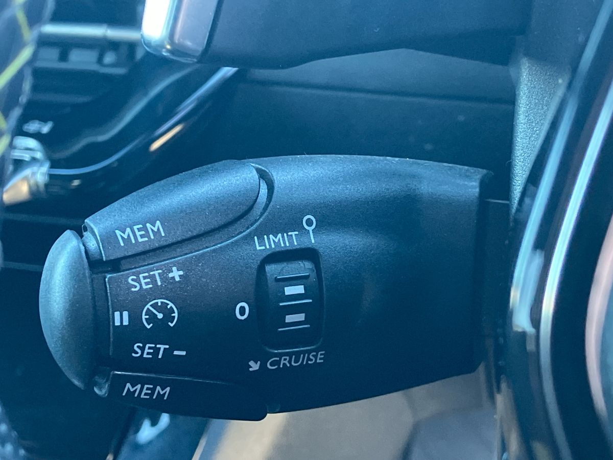 Used Peugeot 2008 2023 for sale - 76045461: Photo 42