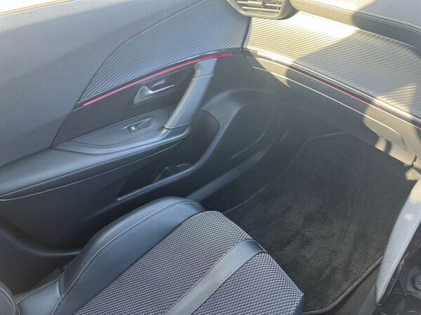 Used Peugeot 2008 2023 for sale - 76045461: Photo 63