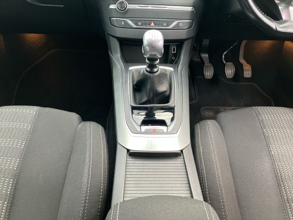 Used Peugeot 308 2016 for sale - 77432234: Photo 17