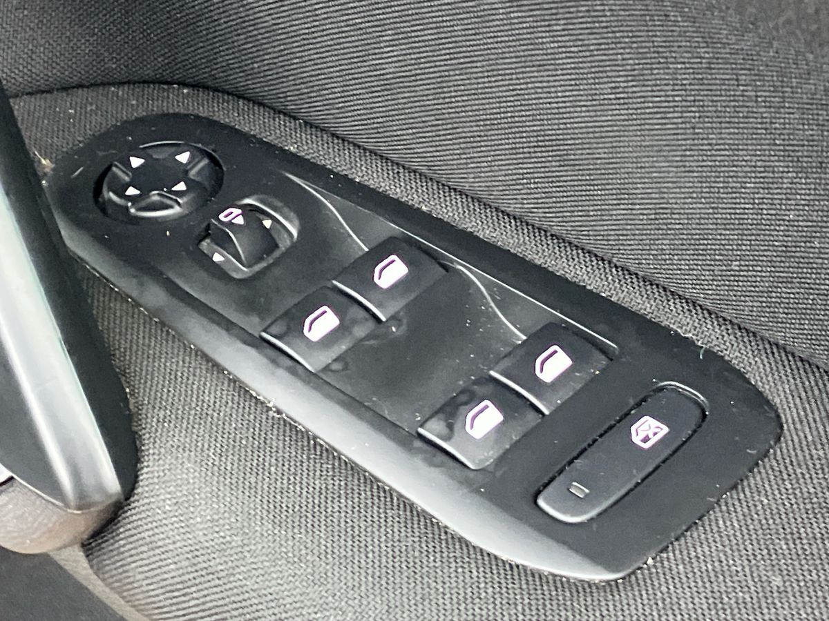 Used Peugeot 308 2016 for sale - 77432234: Photo 18