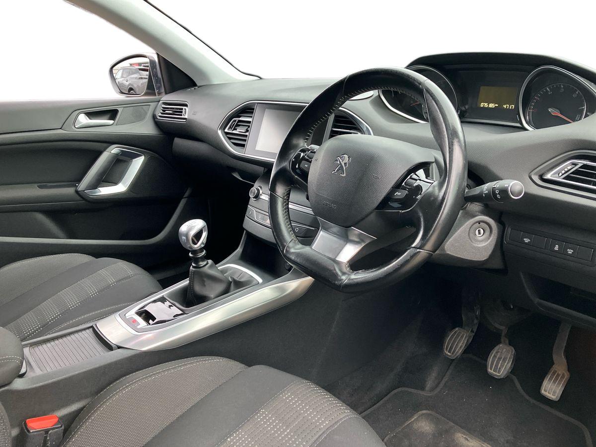 Used Peugeot 308 2016 for sale - 77432234: Photo 8