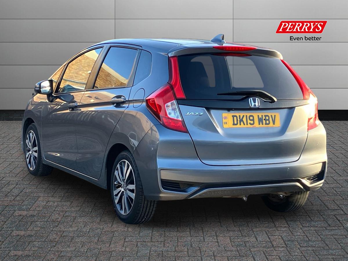 Used Honda Jazz 2019 for sale - 76491079: Photo 2