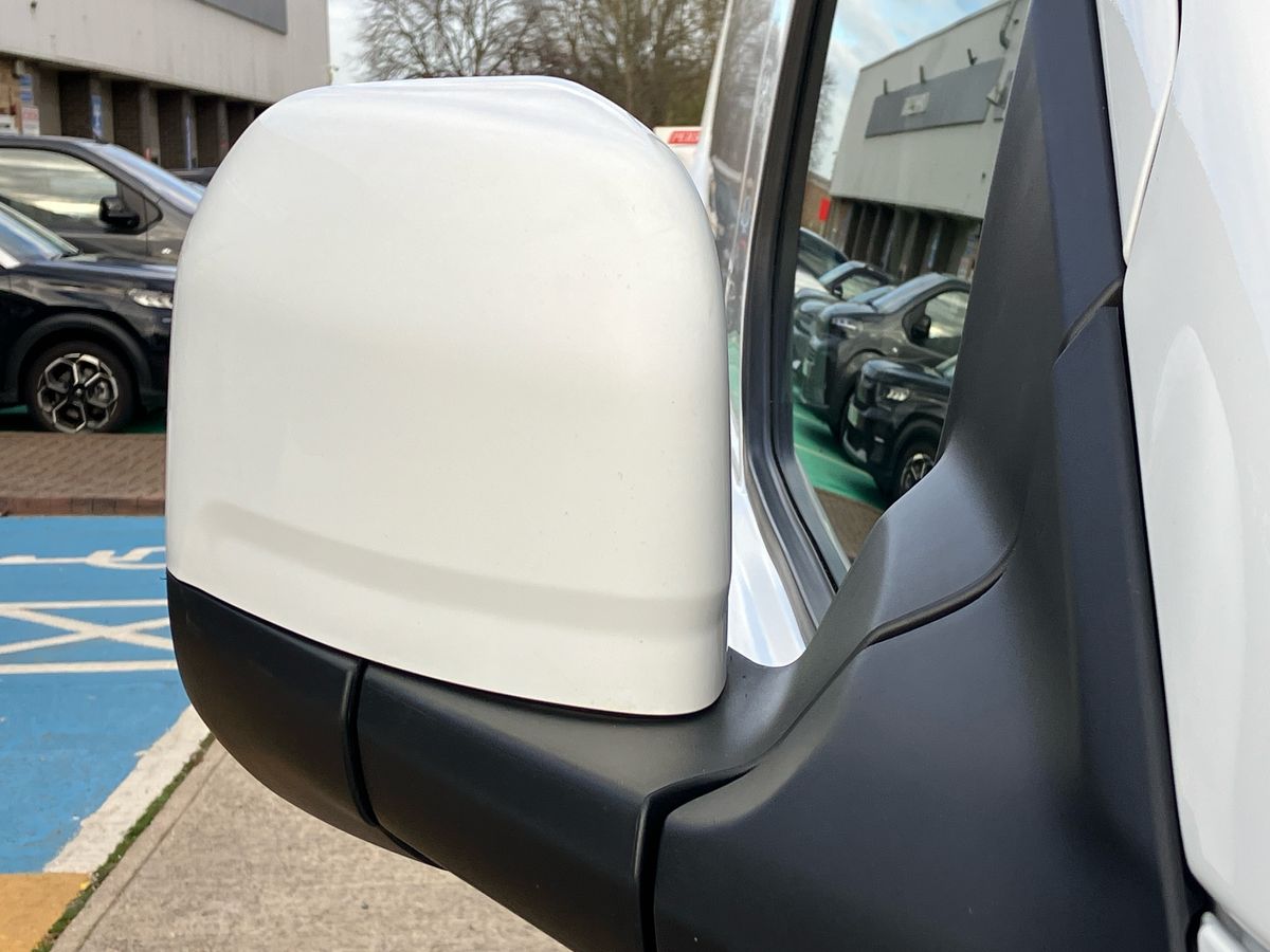 Used Ford Transit Custom 2024 for sale - 76436757: Photo 18