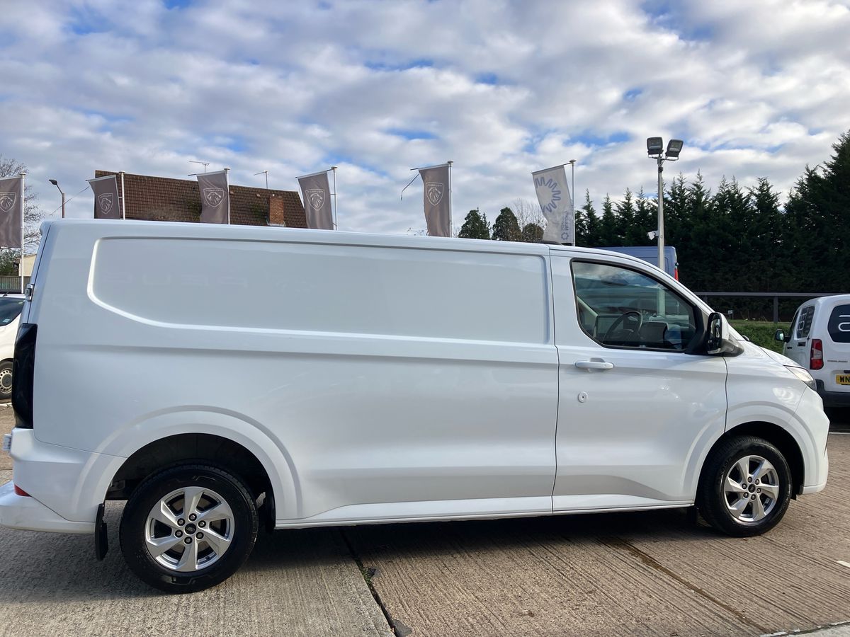 Used Ford Transit Custom 2024 for sale - 76436757: Photo 27