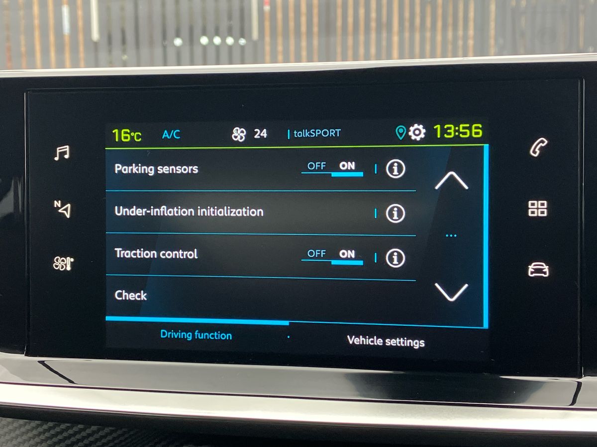 Used Peugeot 2008 2022 for sale - 76264016: Photo 43