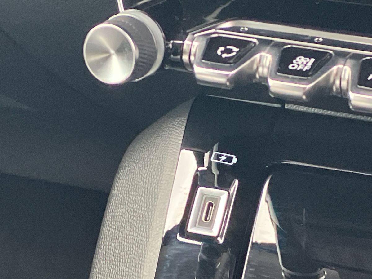 Used Peugeot 2008 2022 for sale - 76264016: Photo 50