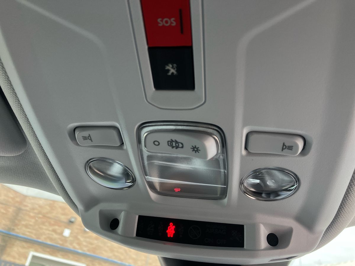 Used Peugeot 2008 2022 for sale - 76264016: Photo 57