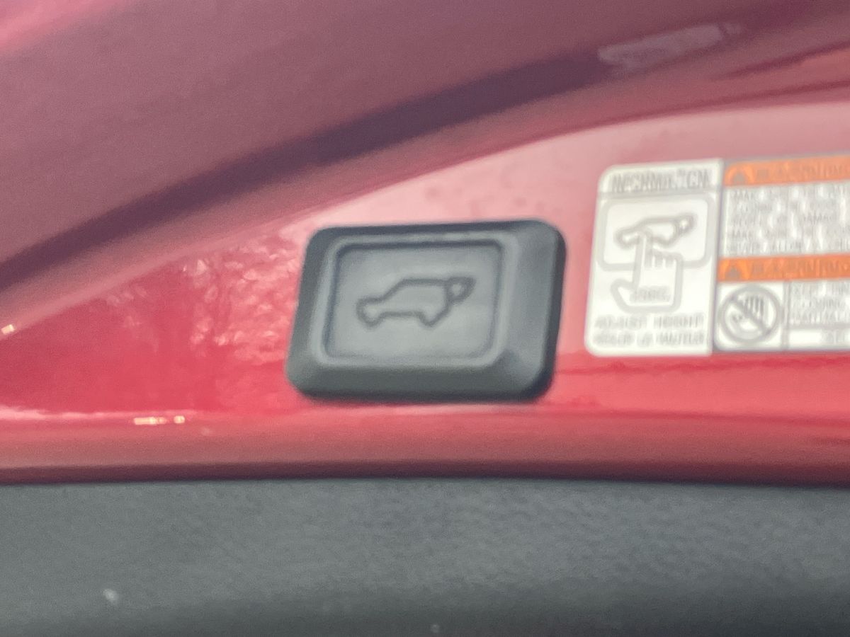 Used Toyota RAV4 2018 for sale - 76736060: Photo 23