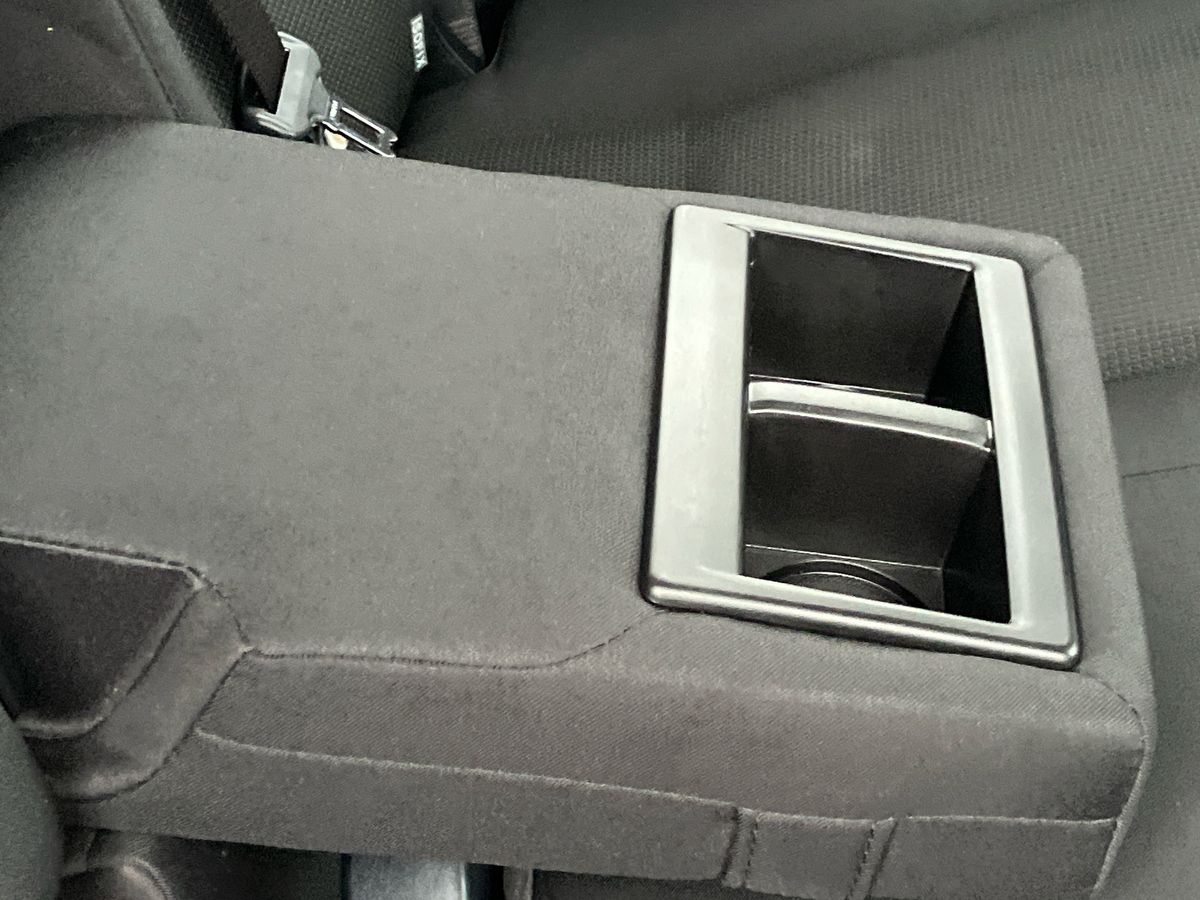 Used Toyota RAV4 2018 for sale - 76736060: Photo 39