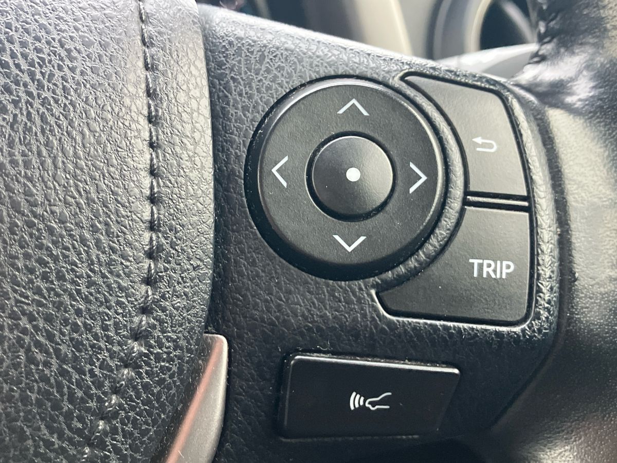 Used Toyota RAV4 2018 for sale - 76736060: Photo 42