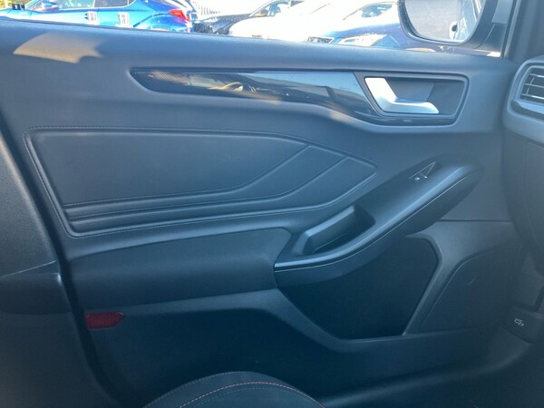 Used Ford Focus 2023 for sale - 76128480: Photo 43
