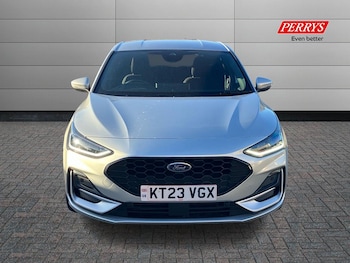 Used Ford Focus 2023 for sale - 76128480: Photo 4