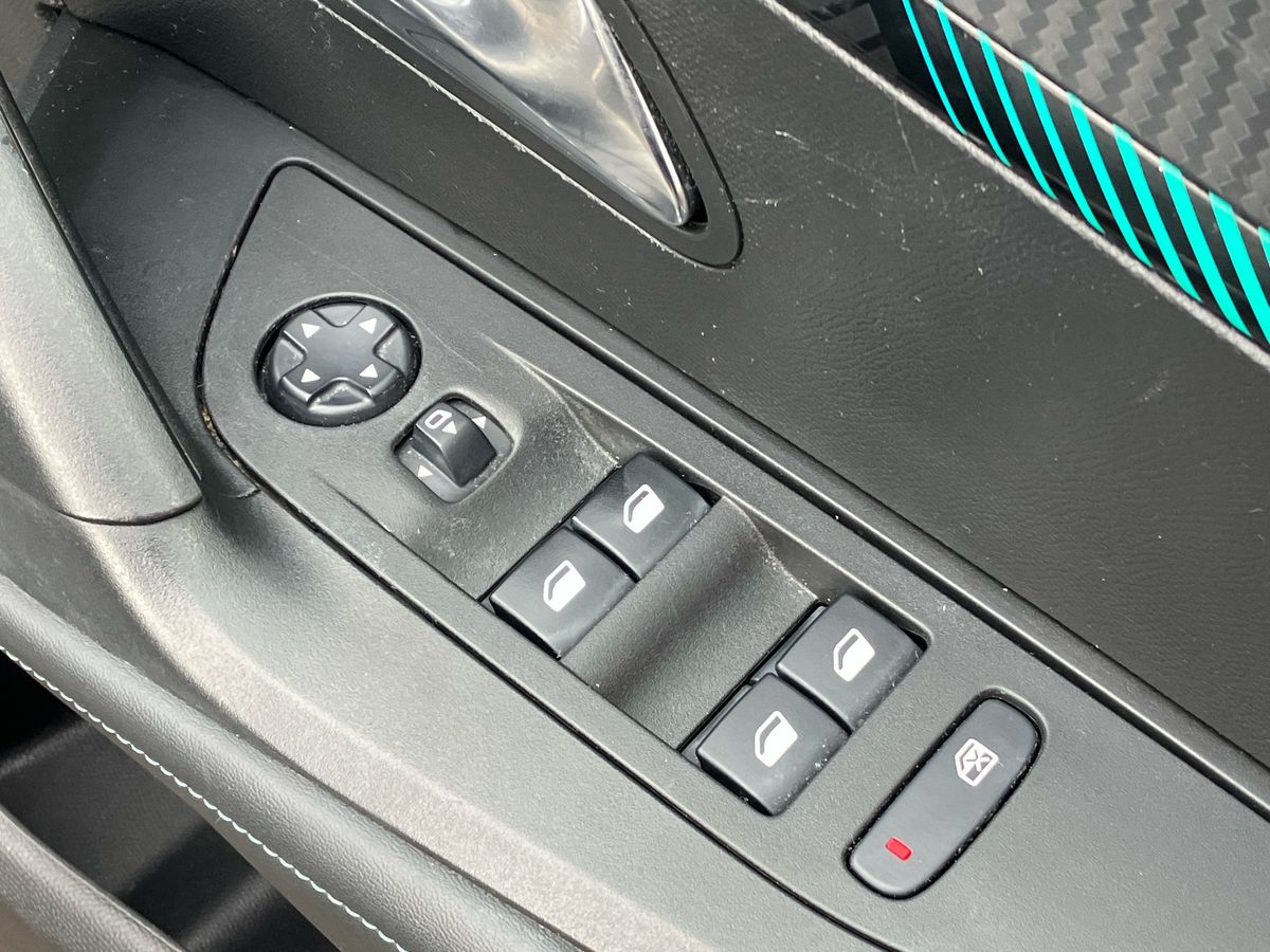 Used Peugeot 2008 2022 for sale - 77432178: Photo 18