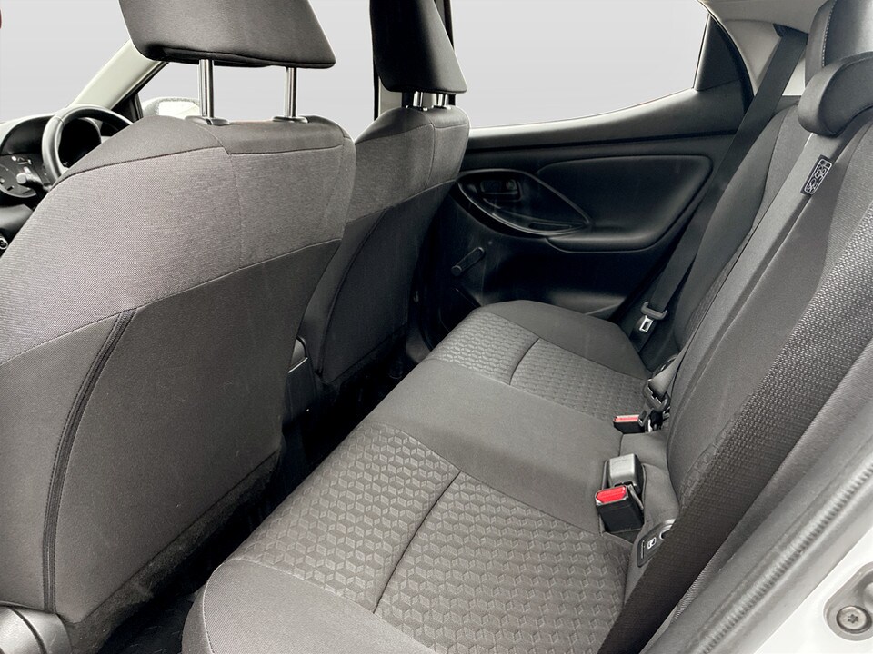 Used Toyota Yaris 2024 for sale - 77432111: Photo 25