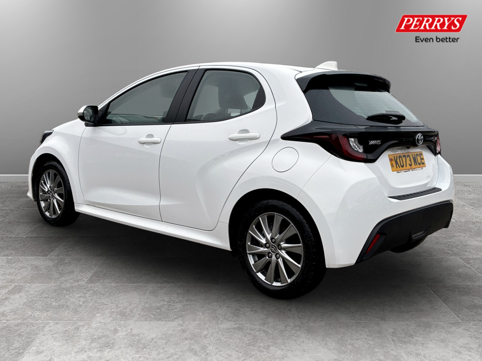 Used Toyota Yaris 2024 for sale - 77432111: Photo 5